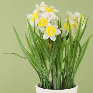 Искусственный цветок в горшке Bianche - Нарцисс 21 см Koopman фото 2