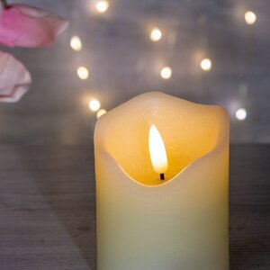 Светодиодная свеча с имитацией пламени Стелла 9 см эвкалиптовая восковая на батарейках Kaemingk фото 5