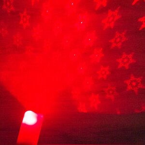 Декоративный светильник - свеча Рубиновые Снежинки 15 см, 20 м2, на батарейках Kaemingk фото 3