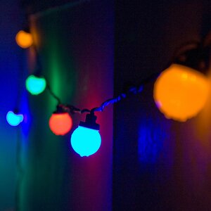 Гирлянда из лампочек Мона 20 ламп, разноцветные LED, 9.5 м, черный ПВХ, IP44 (Kaemingk, Нидерланды). Артикул: ID48496