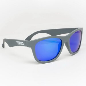 Солнцезащитные очки для подростков Babiators Aces Navigators. Галактика, 6-14 лет, серый, синие линзы (Babiators, США). Артикул: ACE-012