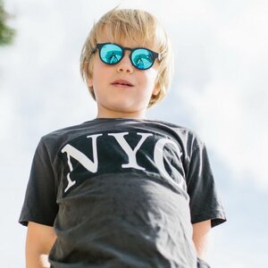 Солнцезащитные очки для подростков Babiators Polarized Keyhole Агент, 6-14 лет, черные (Babiators, США). Артикул: BLU-003