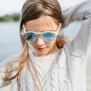 Солнцезащитные очки для подростков Babiators Polarized Keyhole Джетсеттер, 6-14 лет, полупрозрачные (Babiators, США). Артикул: BLU-006