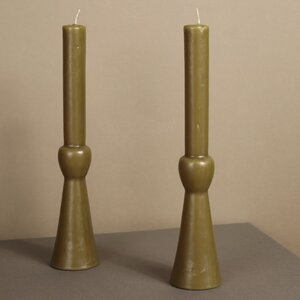 Декоративная свеча Manuel 25 см оливковая (Koopman, Нидерланды). Артикул: CC5070430