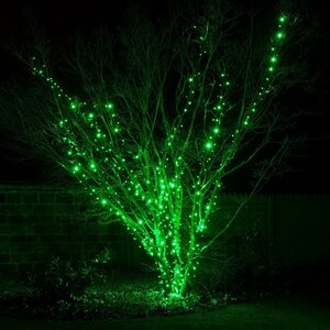 Гирлянды на дерево Клип Лайт Quality Light 30 м, 300 зеленых LED ламп, черный ПВХ, IP44 (BEAUTY LED, Россия). Артикул: CL-LED-30-300-11G
