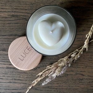 Декоративная ароматическая свеча Luce Heart: Ваниль, 30 часов горения (Luce, Россия). Артикул: GSWVAH250