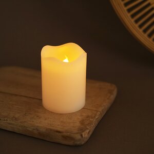 Светильник свеча восковая с мерцающим пламенем 9*7 см белая на батарейках, таймер (Koopman, Нидерланды). Артикул: ID18797