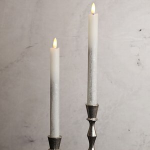 Столовая светодиодная свеча с имитацией пламени Инсендио 26 см 2 шт серебряная, батарейка (Peha, Нидерланды). Артикул: ID70899