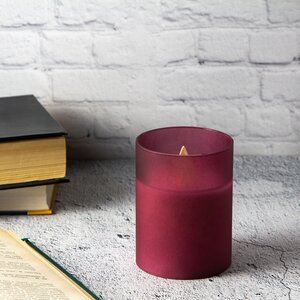 Светодиодная свеча с имитацией пламени Magic Flame в стакане 10 см фиолетовая Peha фото 1