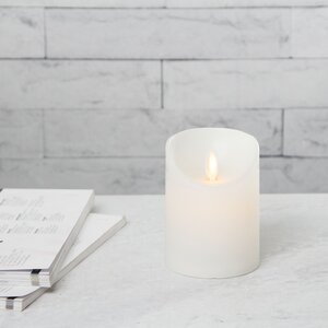 Светодиодная свеча с имитацией пламени 10 см, белая восковая, батарейка