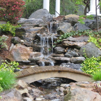 садовый фонтан