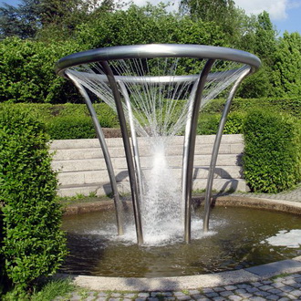 садовый фонтан