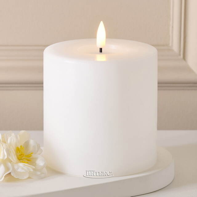 Светодиодная свеча с имитацией пламени Facile 10*10 см, белая, таймер, на батарейках Edelman (Эдельман)