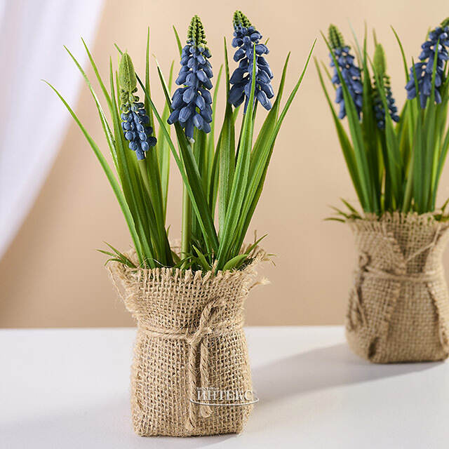 Искусственный цветок в горшке Мускари 19 см Boltze
