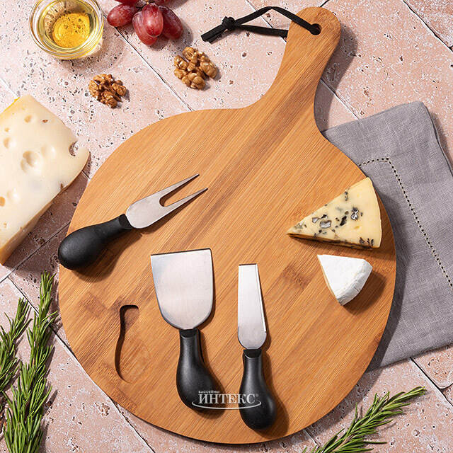 Доска для сыра с приборами Нефтис 38*25 см, бамбук Koopman (Купман)