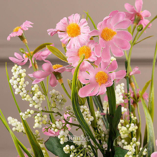 Искусственный букет Ромашка - A Gentle Kiss 50 см розовый EDG