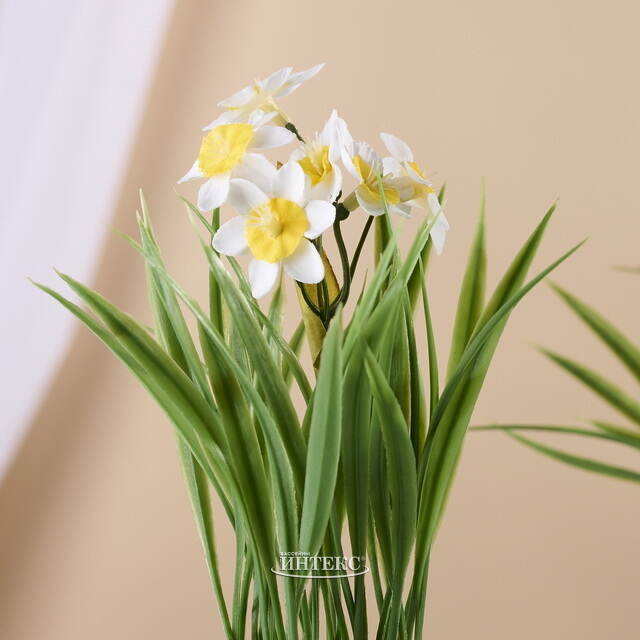 Искусственный цветок в горшке Стейнс: Нарцисс 21 см Koopman (Купман)