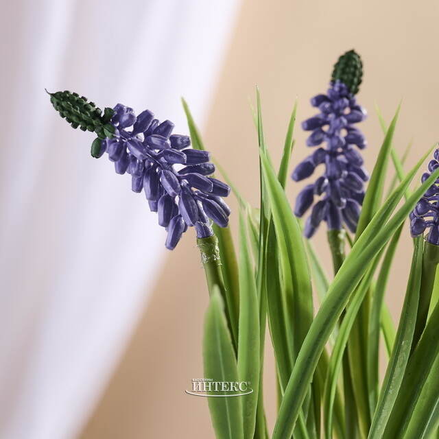 Искусственный цветок в горшке Стейнс: Мускари 21 см Koopman (Купман)