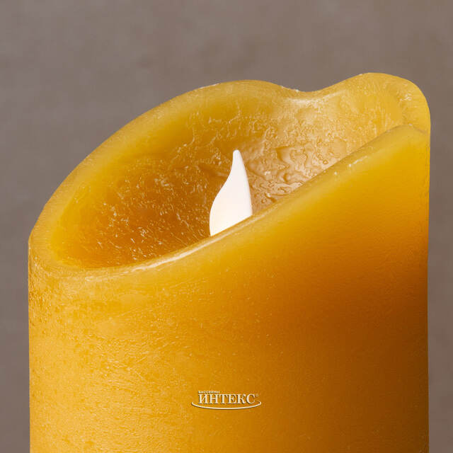 Светодиодная свеча Живое Пламя 10 см горчичная восковая на батарейках Kaemingk