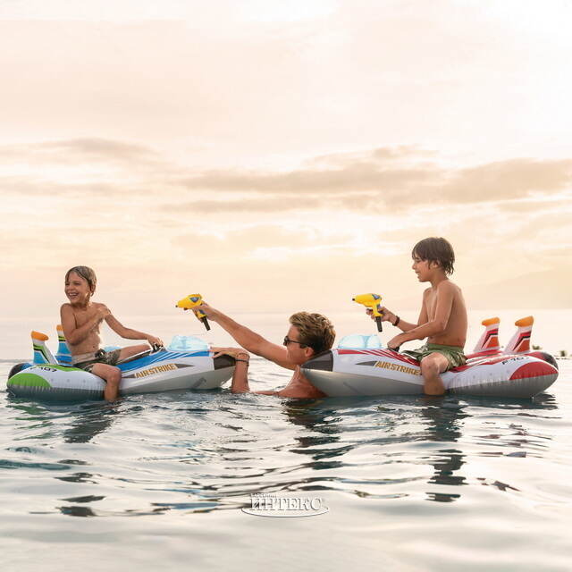 Надувная игрушка с водяным пистолетом Самолёт Air Strike 117*117 см, голубой INTEX