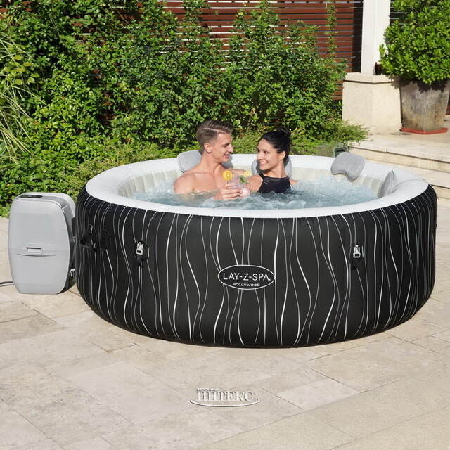 Ресейлік свингерлердің үйдегі жеке видеосы Люк Дамиани аудармасымен порно