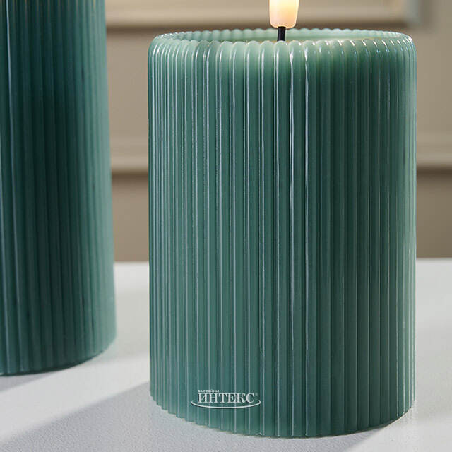 Светодиодная свеча с имитацией пламени Мокколо 10 см бирюзовая, с пультом EDG (ЭДГ)