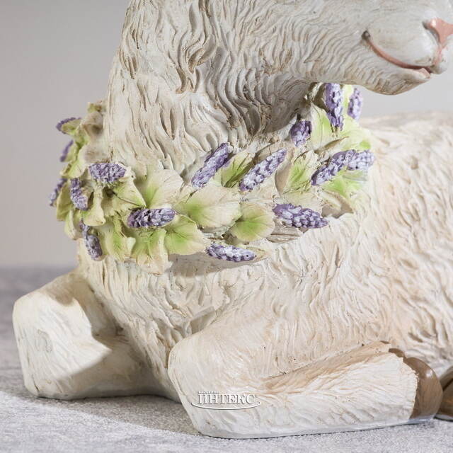 Декоративная фигурка Ягненок Жак с цветочным венком 15 см EDG (ЭДГ)