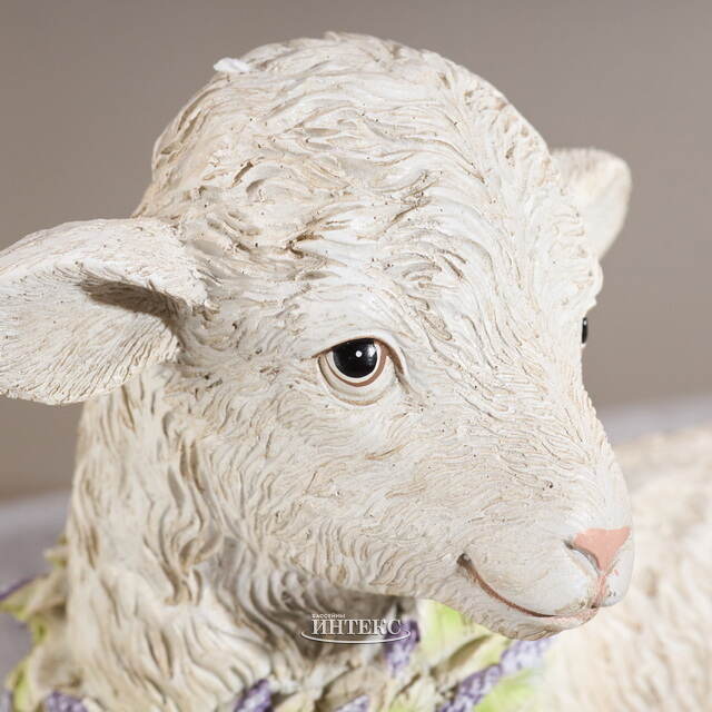 Декоративная фигурка Ягненок Жак с цветочным венком 15 см EDG (ЭДГ)