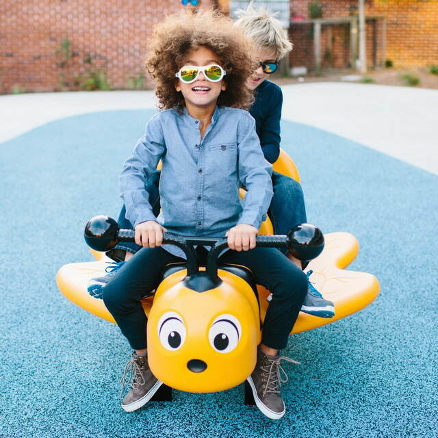 Солнцезащитные очки для подростков Babiators Aces. Шалун, 6-14 лет, белый, оранжевые линзы Babiators (Бэбиаторс)