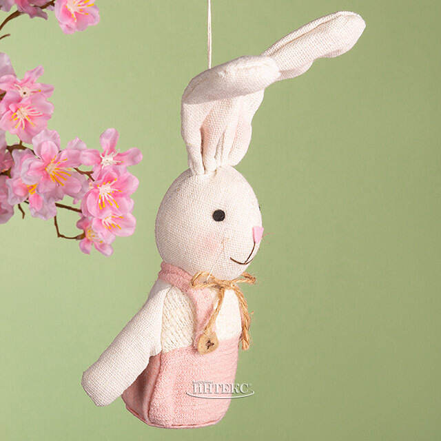 Подвесное украшение Кролик Джулиан в комбинезоне 22 см Koopman (Купман)