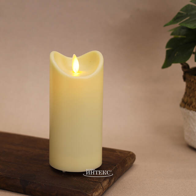 Уличная светодиодная свеча с имитацией пламени 15 см кремовая на батарейках Peha