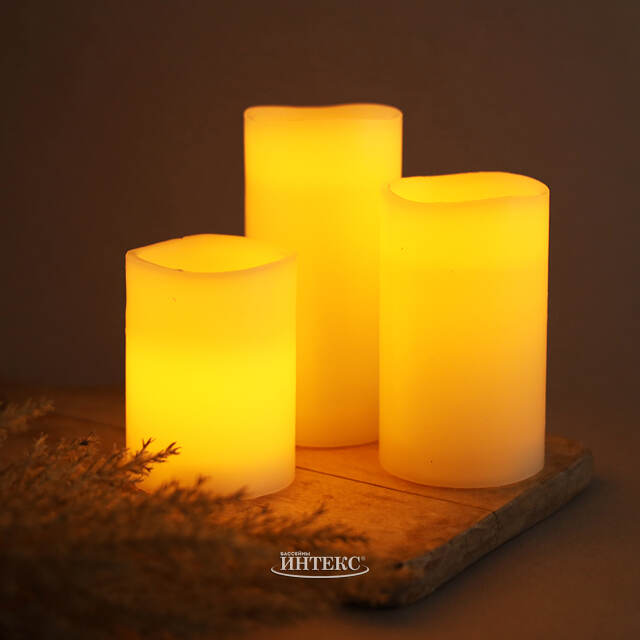 Набор восковых светильников свечей Восторг  10-15 см, 3 шт, с пультом управления, на батарейках Koopman (Купман)