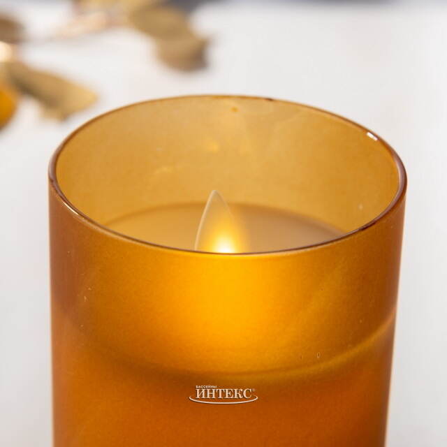 Светодиодная свеча с имитацией пламени Шанти в стакане 10 см карамельная Peha (Пеха)
