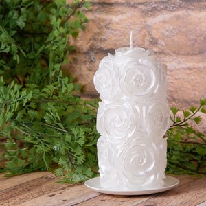 Декоративная свеча Розовый Сад 125*65 мм белая Омский Свечной фото 1