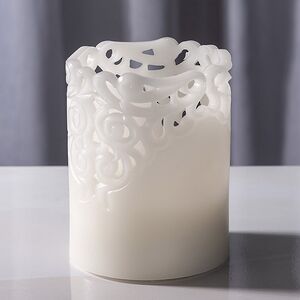 Восковая LED свеча на батарейках Клара 10*8 см белая