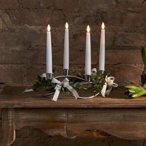 Набор столовых свечей с имитацией пламени Lola 20 см, 4 шт с пультом управления, на батарейках (Star Trading, Швеция). Артикул: 063-58