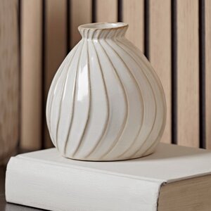 Фарфоровая ваза для цветов Creamy Pearl 11 см Boltze фото 1