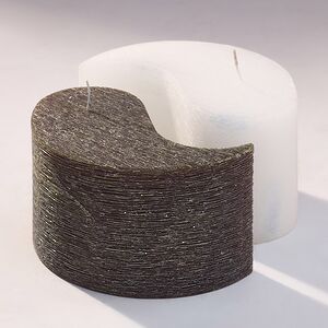 Двудольная свеча Инь-Ян 75*125 мм белая/черная Омский Свечной фото 2