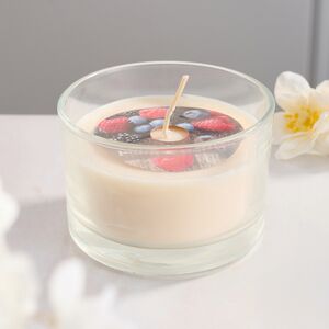 Ароматическая свеча в стакане Слива и Ягоды 9 см, 27 часов горения