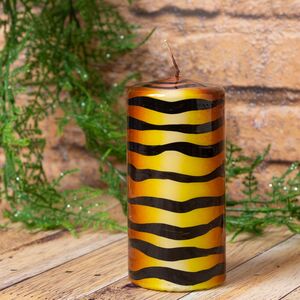 Декоративная свеча Тигровая 125*60 мм (Омский Свечной, Россия). Артикул: 3857-свеча