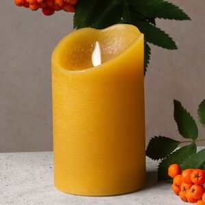 Светодиодная свеча Живое Пламя 12.5 см горчичная восковая на батарейках Kaemingk фото 6