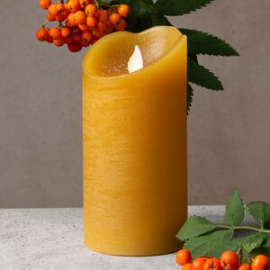 Светодиодная свеча Живое Пламя 15 см горчичная восковая на батарейках Kaemingk фото 5