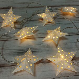 Светодиодная гирлянда на батарейках Бумажные Звезды 2.1 м 8 теплых белых LED ламп, прозрачный ПВХ, IP20 (Kaemingk, Нидерланды). Артикул: 480358