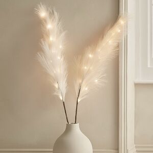 Светящаяся ветка для декора Перо Маноскью 70 см молочная, теплые белые LED, на батарейках (Kaemingk, Нидерланды). Артикул: 485931-2