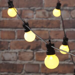 Гирлянда из белых лампочек Ретро, 20 ламп, теплые белые LED, 9.5 м, черный ПВХ, соединяемая, IP44 (Kaemingk, Нидерланды). Артикул: 490120-1