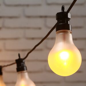 Гирлянда из лампочек Volterra 20 ламп с эффектом пламени, 9.5 м, черный ПВХ, соединяемая, IP44 Kaemingk фото 8