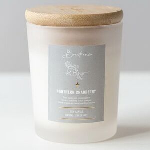 Ароматическая свеча Северная Клюква - Breathense 9 см, 180 мл, 45 часов горения (Breathense, Россия). Артикул: 5773009