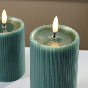 Светодиодная свеча с имитацией пламени Мокколо 13 см бирюзовая, с пультом EDG (ЭДГ) фото 2