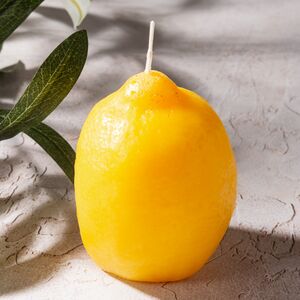 Ароматизированная свеча Лимон 8 см, 18 часов горения (Омский Свечной, Россия). Артикул: 9181-свеча