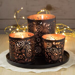 Набор подсвечников Резное Кружево на круглом подносе, 3 шт (Koopman, Нидерланды). Артикул: A04420240/A04041060